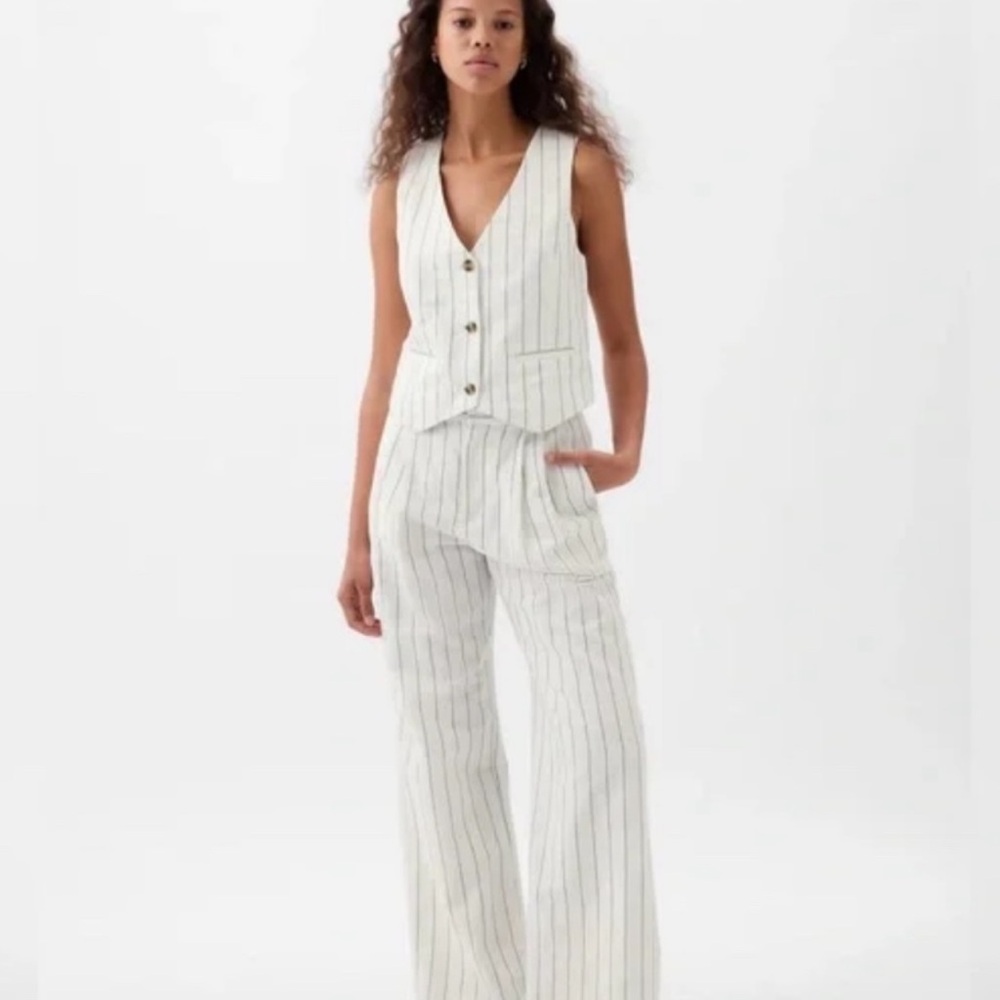Gap Linen-Cotton Vest and Trousers Set
